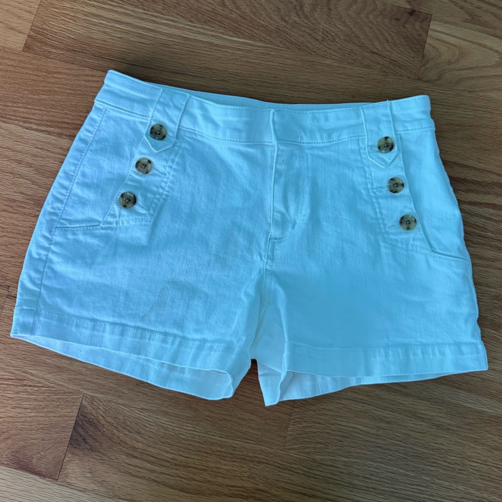 LOFT size 25 White Button Shorts